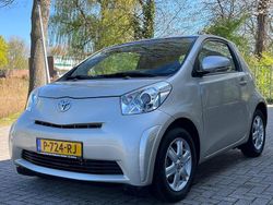 Geel Gebruikt 2009 Toyota iQ Comfort Hatchback | € 6.950 (Eerlijke prijs)