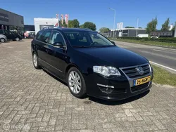 Zwart, metallic lak Gebruikt 2010 VW Passat Highline Stationwagen | € 6.750 (Duur)