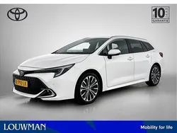 Wit Gebruikt 2024 Toyota Corolla Edition Stationwagen | € 32.695 (Iets duurder)