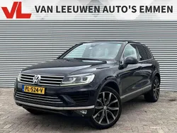 Zwart, metallic lak Gebruikt 2015 VW Touareg R-line SUV | € 17.900
