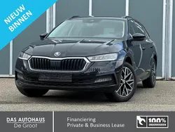 Zwart Gebruikt 2022 Skoda Octavia Business Line Stationwagen | € 25.395 (Goede deal)