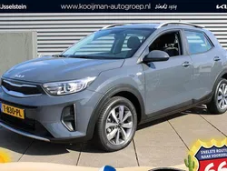 Grijs Gebruikt 2022 Kia Stonic SUV | € 19.695 (Goede deal)