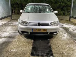 Zilver Gebruikt 2000 VW Golf IV Trendline Hatchback | € 1.500 (Iets duurder)