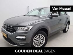 Grijs Gebruikt 2021 VW T-Roc Business SUV | € 23.900 (Eerlijke prijs)