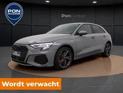 Grijs Gebruikt 2022 Audi A3 Sportback Competition Hatchback | € 34.450 (Eerlijke prijs)
