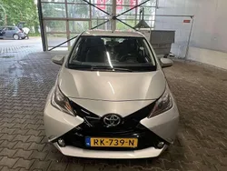 Grijs Gebruikt 2018 Toyota Aygo X-play Hatchback | € 5.500 (Goede deal)