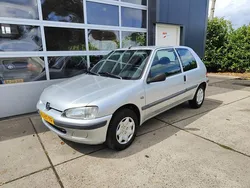 Grijs Gebruikt 2002 Peugeot 106 Hatchback | € 945 (Eerlijke prijs)