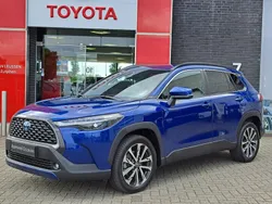 Blauw, metallic lak Gebruikt 2022 Toyota Corolla Cross Edition SUV | € 34.900 (Eerlijke prijs)