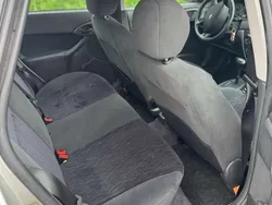 Grijs Gebruikt 2000 Ford Focus Ambiente Hatchback | € 1.300 (Eerlijke prijs)