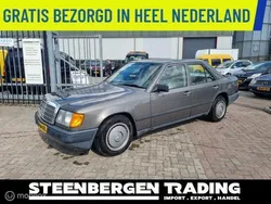 Grijs Gebruikt 1988 Mercedes E230 Sedan | € 2.999