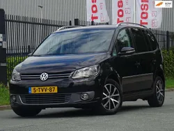 Zwart, metallic lak Gebruikt 2011 VW Touran Highline MPV | € 7.999 (Eerlijke prijs)