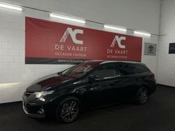 Zwart Gebruikt 2014 Toyota Auris Hatchback | € 9.750 (Eerlijke prijs)