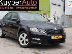 Zwart, metallic lak Gebruikt 2019 Skoda Octavia Business Line Hatchback | € 17.650 (Eerlijke prijs)