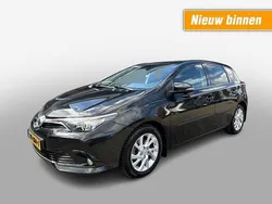 Zwart Gebruikt 2018 Toyota Auris Hatchback | € 12.400 (Goede deal)