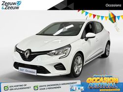 Blanc glacier 369 Gebruikt 2020 Renault Clio V Zen Hatchback | € 11.935 (Goede deal)