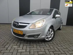 Grijs, metallic lak Gebruikt 2010 Opel Corsa Cosmo Hatchback | € 2.950 (Goede deal)