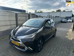 Zwart Gebruikt 2014 Toyota Aygo X-clusiv Hatchback | € 6.399 (Iets duurder)