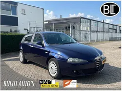 Blauw Gebruikt 2005 Alfa Romeo 147 Distinctive Hatchback | € 1.150 (Eerlijke prijs)