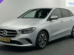 Grijs Gebruikt 2020 Mercedes B180 Business MPV | € 23.500 (Goede deal)