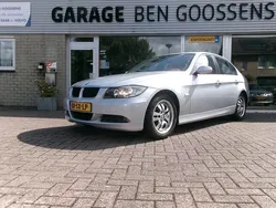 Grijs, metallic lak Gebruikt 2006 BMW 320 Executive Sedan | € 6.500 (Eerlijke prijs)