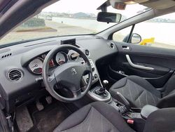 Blauw Gebruikt 2013 Peugeot 308 MPV | € 2.500 (Eerlijke prijs)