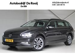 Grijs Gebruikt 2023 VW Passat Business Stationwagen | € 28.500 (Goede deal)