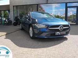 Blauw Gebruikt 2022 Mercedes CLA180 Shooting Brake Stationwagen | € 25.490 (Super prijs)