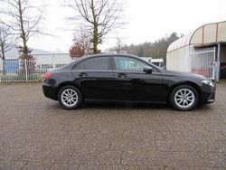 Zwart Gebruikt 2019 Mercedes A200 Premium Plus Sedan | € 23.450 (Goede deal)