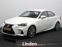 Wit Gebruikt 2020 Lexus IS300h Sedan | € 24.950