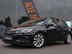 Zwart Gebruikt 2018 Opel Astra Sedan | € 12.999 (Super prijs)