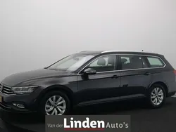 Grijs Gebruikt 2022 VW Passat Business Stationwagen | € 26.450 (Goede deal)