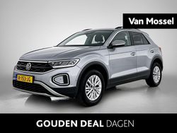 Grijs Gebruikt 2022 VW T-Roc Life SUV | € 24.700 (Goede deal)
