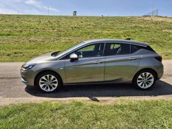 Grijs Gebruikt 2016 Opel Astra Edition Hatchback | € 7.500 (Goede deal)