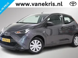 Grijs Gebruikt 2022 Toyota Aygo Hatchback | € 12.750 (Super prijs)