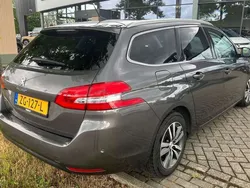 Grijs Gebruikt 2019 Peugeot 308 MPV | € 9.250 (Goede deal)