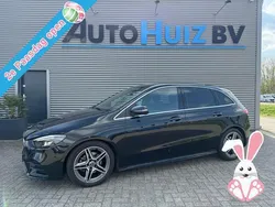 Zwart Gebruikt 2020 Mercedes B180 Business MPV | € 25.990 (Eerlijke prijs)