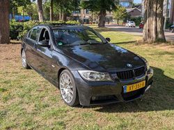 Zwart Gebruikt 2006 BMW 320 Coupé | € 7.900 (Eerlijke prijs)