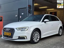 Wit, metallic lak Gebruikt 2017 Audi A3 Sportback e-tron Proline Sedan | € 19.740 (Duur)