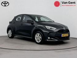 Zwart Gebruikt 2025 Toyota Yaris Hybrid Active Hatchback | € 25.999 (Eerlijke prijs)