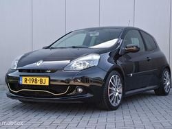 Zwart Gebruikt 2010 Renault Clio R.S. R.S. Hatchback | € 9.889 (Eerlijke prijs)