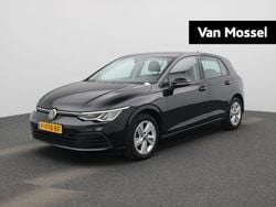 Zwart Gebruikt 2022 VW Golf VIII Life Hatchback | € 18.900 (Goede deal)