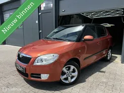 Oranje, metallic lak Gebruikt 2008 Skoda Fabia Sport Hatchback | € 3.994 (Iets duurder)