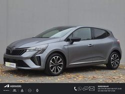 Schiste silver (tekqg) Gebruikt 2024 Renault Clio V Techno Hatchback | € 18.735 (Eerlijke prijs)