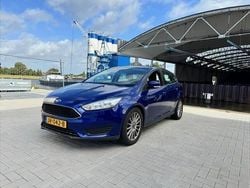 Blauw Gebruikt 2016 Ford Focus Trend Hatchback | € 8.499 (Eerlijke prijs)
