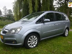 Grijs Gebruikt 2007 Opel Zafira MPV | € 1.899 (Goede deal)