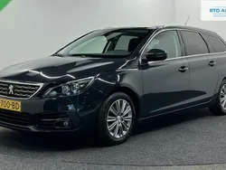 Grijs, metallic lak Gebruikt 2020 Peugeot 308 Active Stationwagen | € 13.500 (Eerlijke prijs)