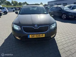 Zwart Gebruikt 2017 Skoda Octavia Business Line Stationwagen | € 7.450 (Iets duurder)