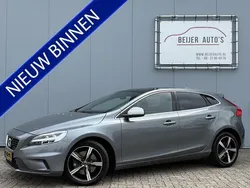 Grijs Gebruikt 2019 Volvo V40 R-Design Stationwagen | € 18.845 (Eerlijke prijs)