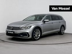 Grijs Gebruikt 2021 VW Passat Business Stationwagen | € 23.400 (Goede deal)