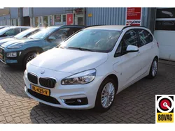 Wit Gebruikt 2017 BMW 225 Active Tourer Executive MPV | € 17.950 (Eerlijke prijs)